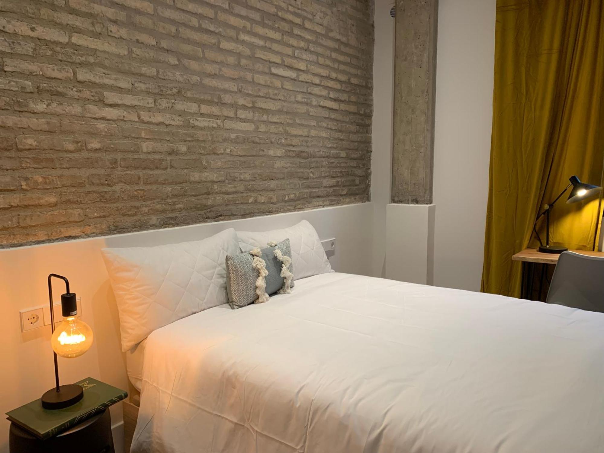 La Reina Beach Rooms Валенсия Екстериор снимка