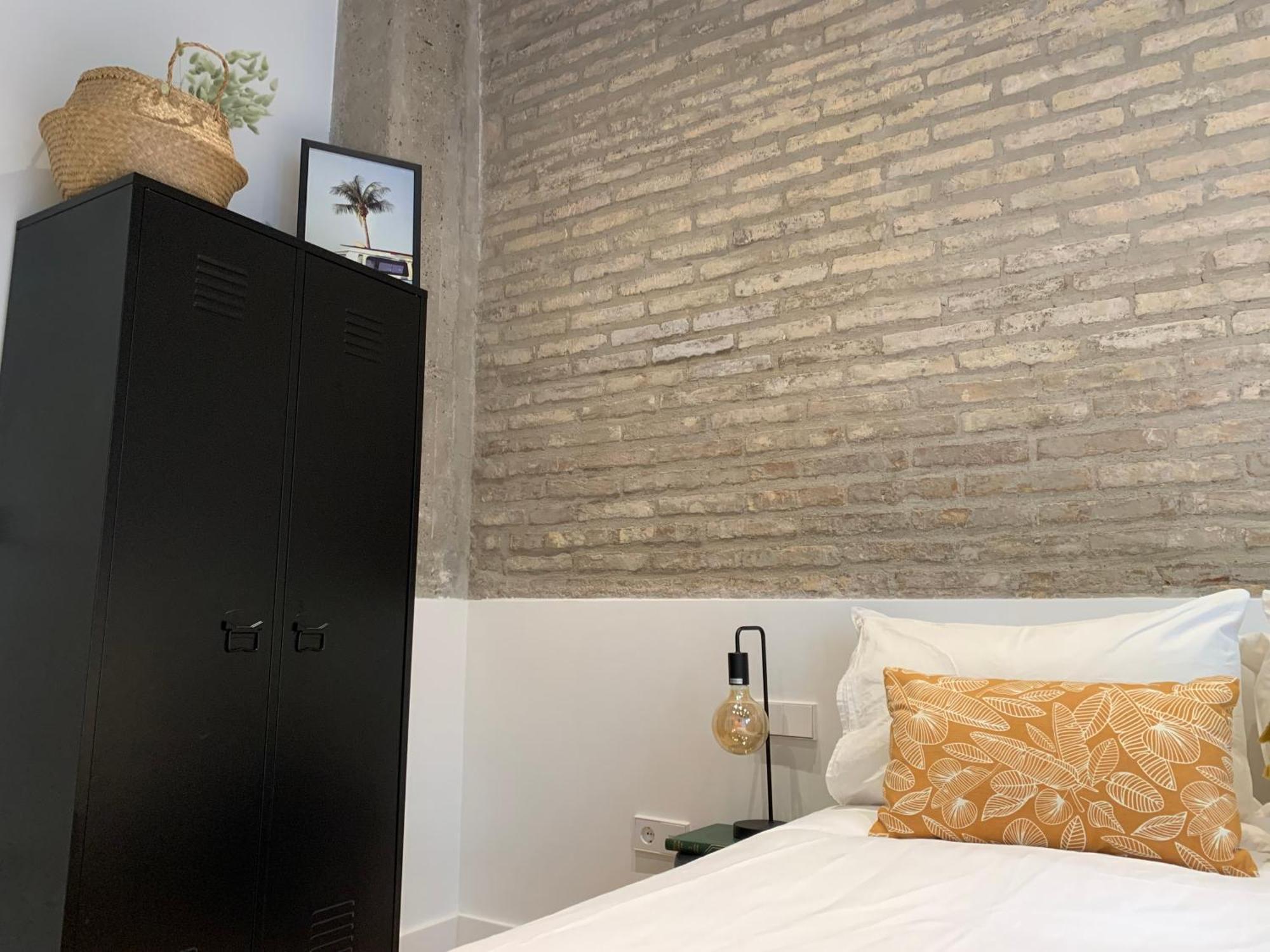La Reina Beach Rooms Валенсия Екстериор снимка