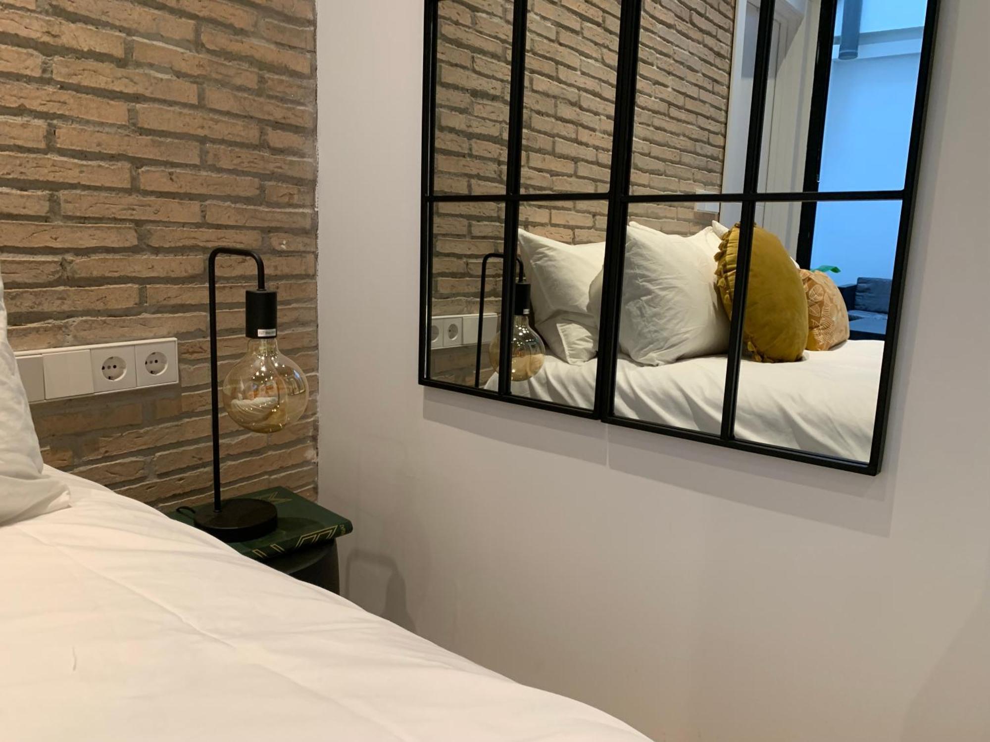 La Reina Beach Rooms Валенсия Екстериор снимка