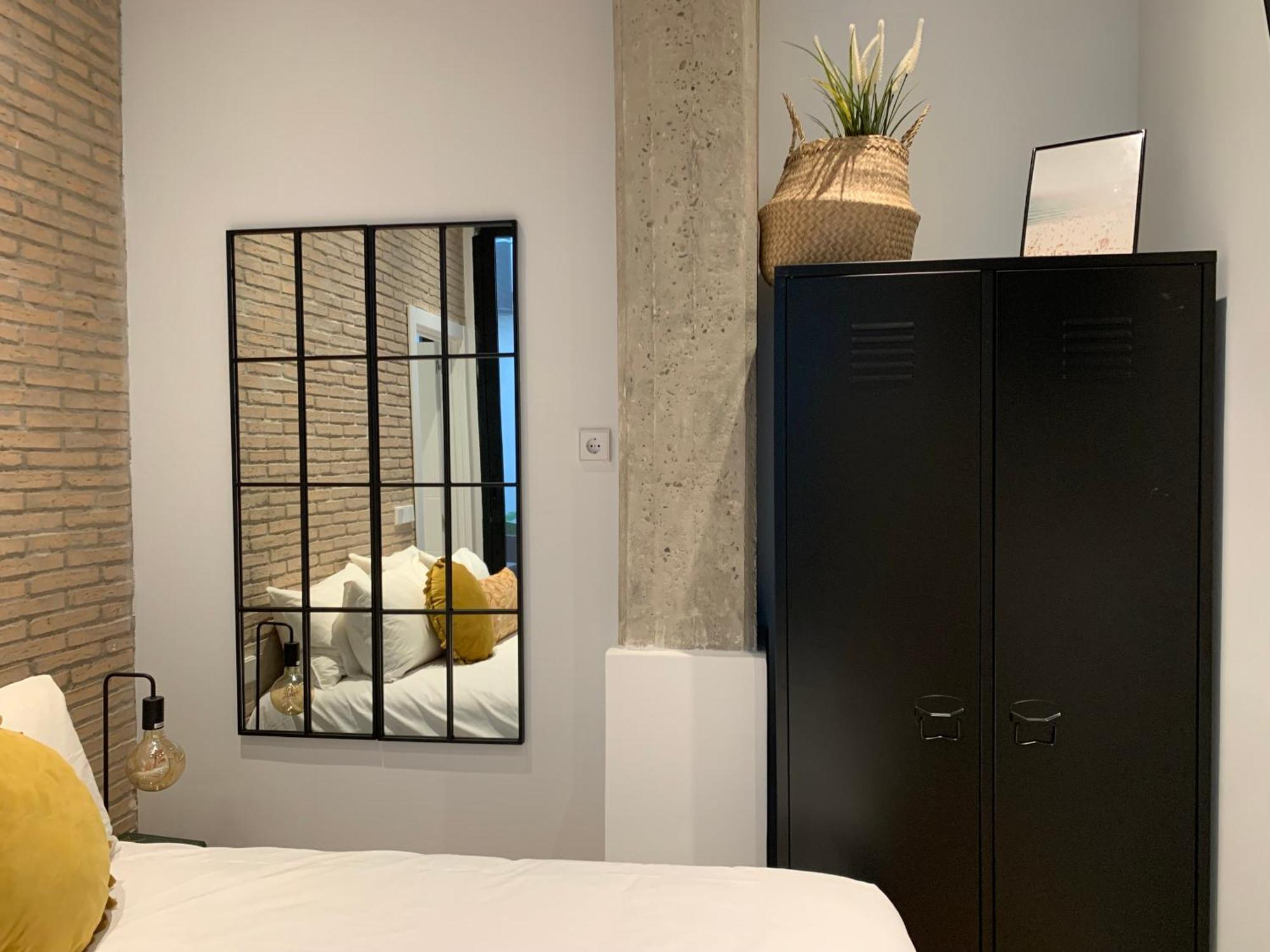 La Reina Beach Rooms Валенсия Екстериор снимка